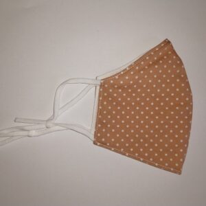 Rjava z belimi pikami