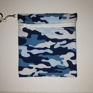 Kamuflažen črna, modra, bela